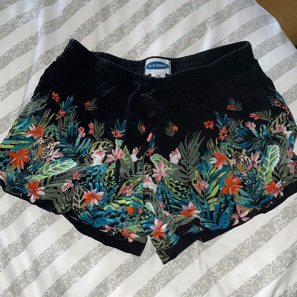 Girls old navy shorts size 8
